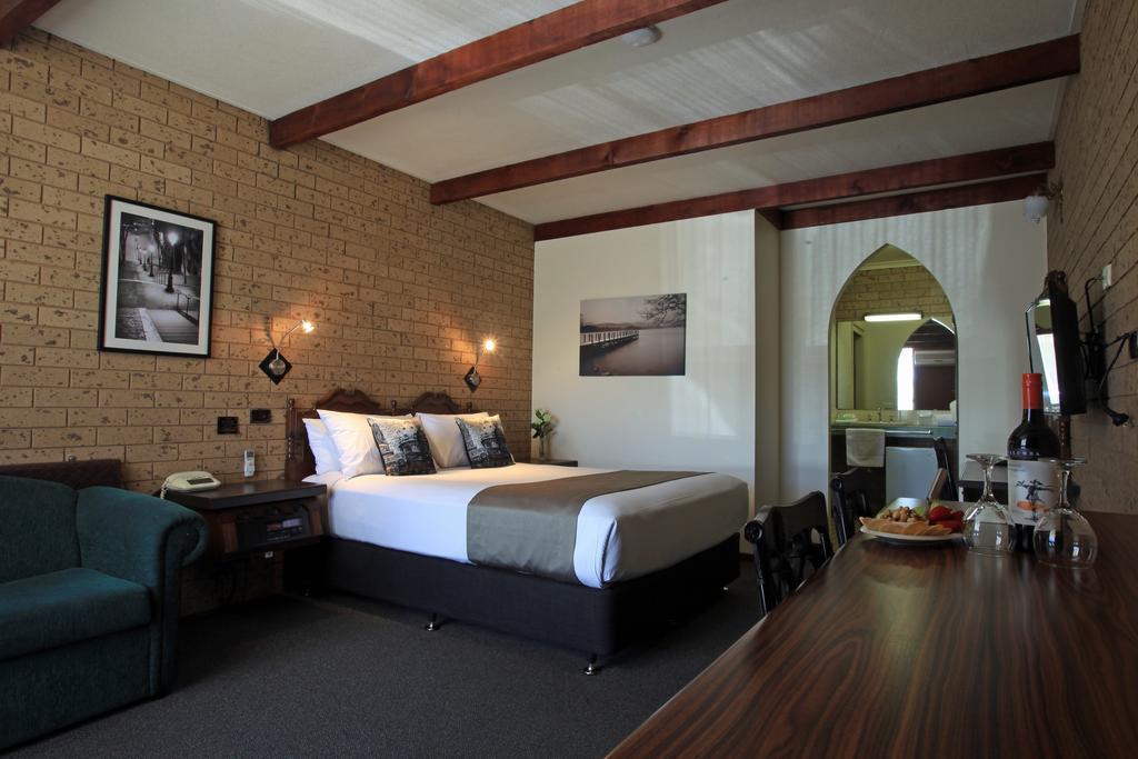 Belltower Motor Inn 셰퍼턴 객실 사진